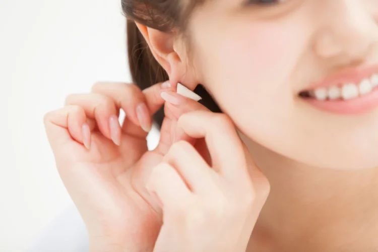 【医師解説】ピアスのつけっぱなしは危険？